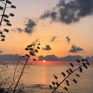 https://la-casa-di-nella.sicilyhotelsitaly.net